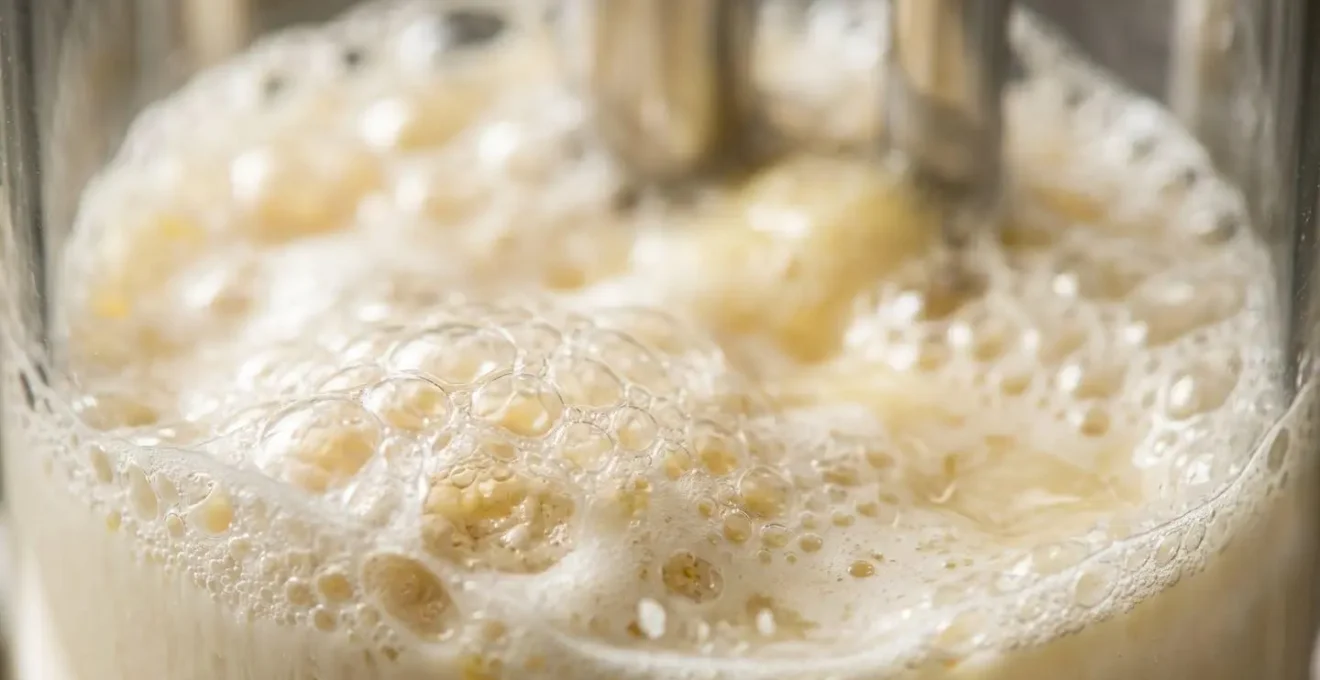 Moderne fermentatietank produceert melkeiwitten zonder koeien